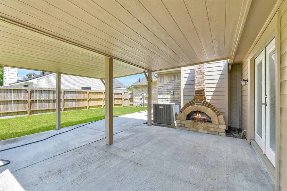 9908 Green Meadow Drive La Porte, TX 77571