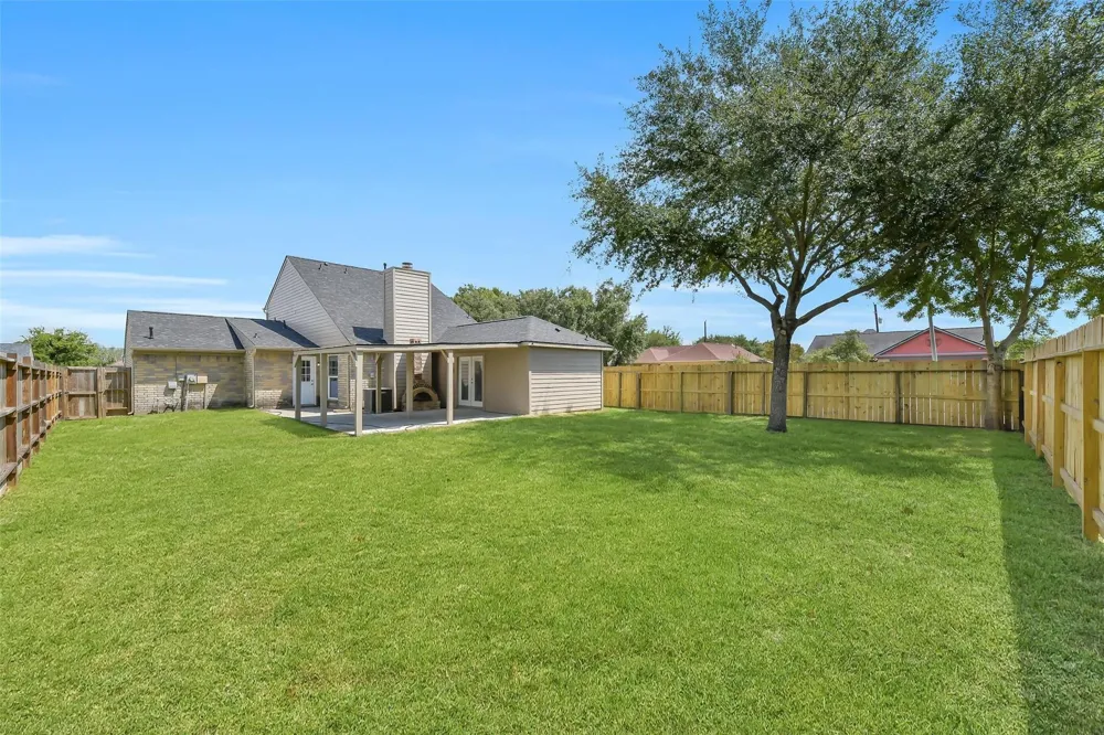 9908 Green Meadow Drive La Porte, TX 77571