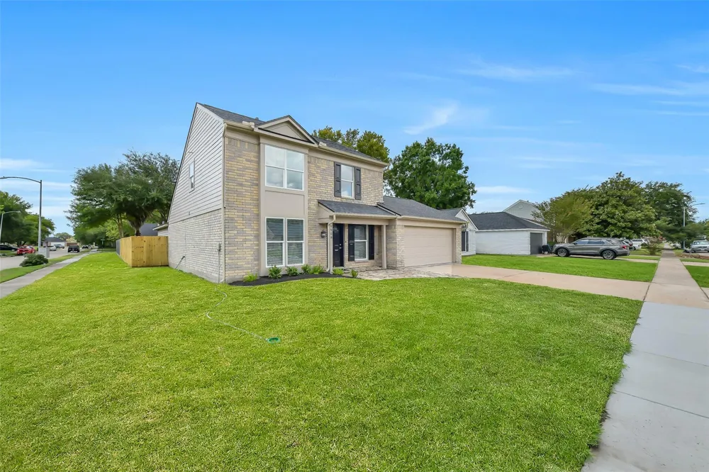 9908 Green Meadow Drive La Porte, TX 77571