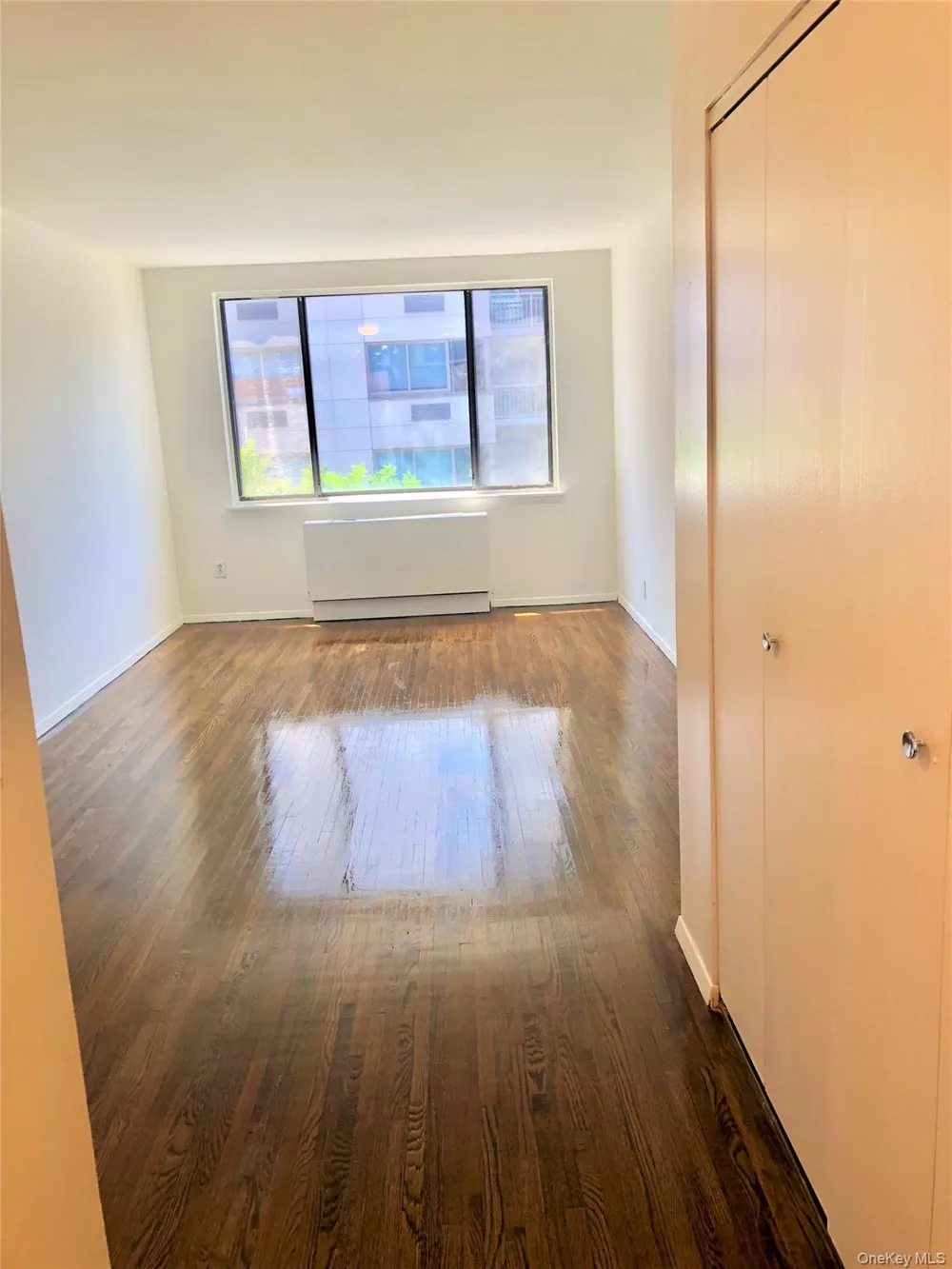 239 E 10th Street #4B New York (Manhattan), NY 10003