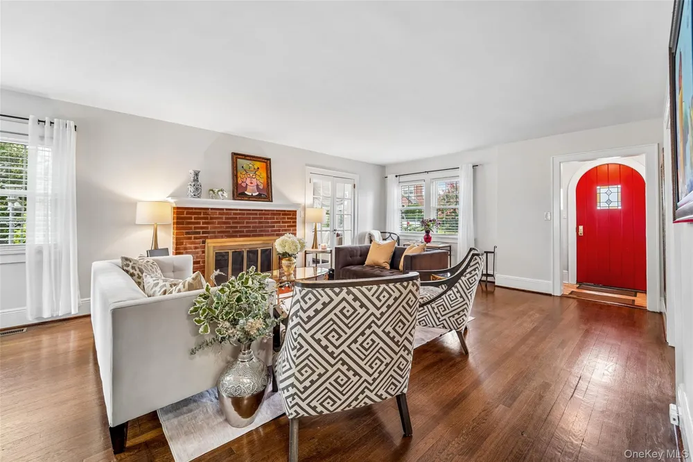 7 Parkview Court White Plains, NY 10603