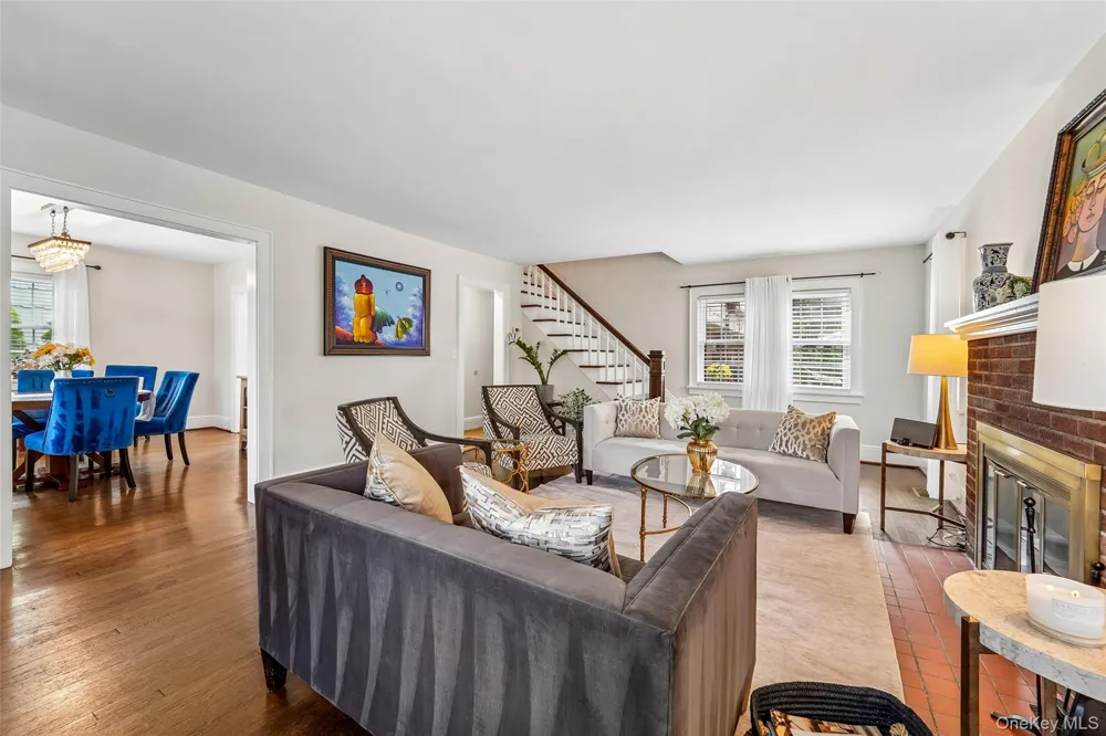7 Parkview Court White Plains, NY 10603