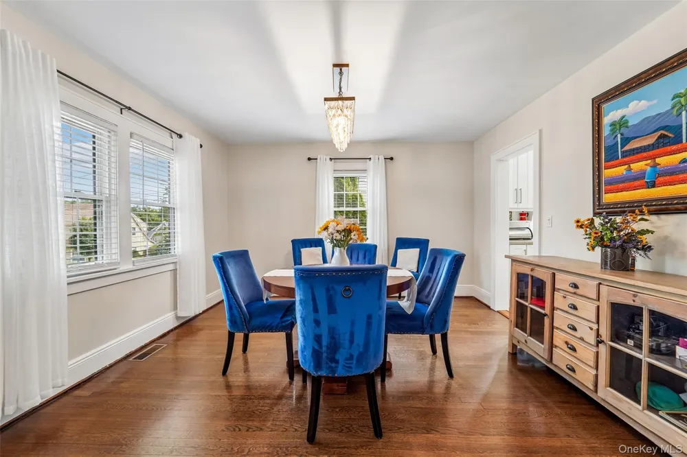7 Parkview Court White Plains, NY 10603