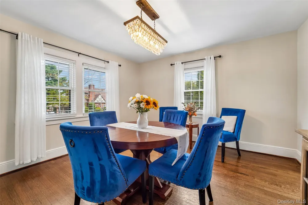 7 Parkview Court White Plains, NY 10603