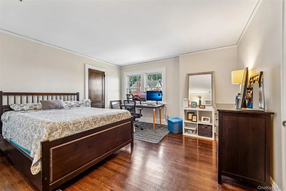 7 Parkview Court White Plains, NY 10603