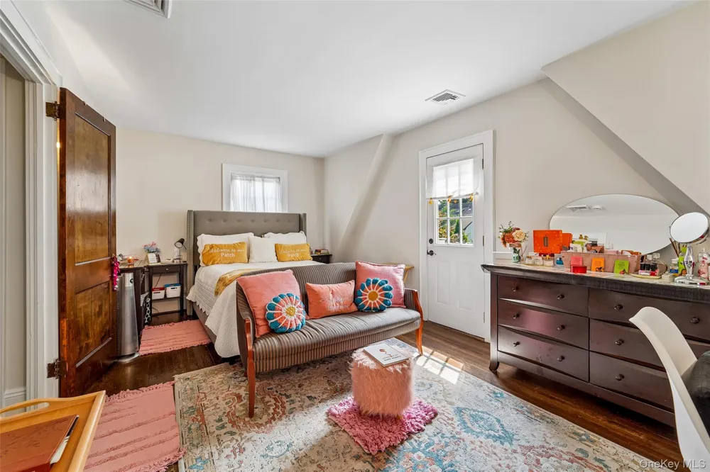 7 Parkview Court White Plains, NY 10603