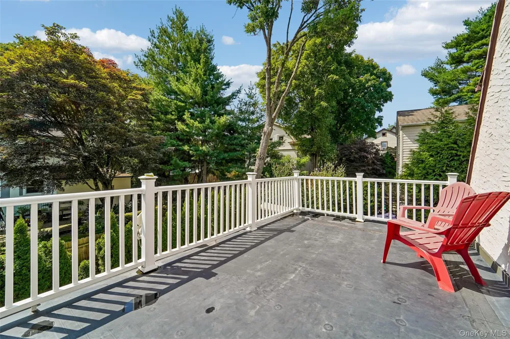 7 Parkview Court White Plains, NY 10603