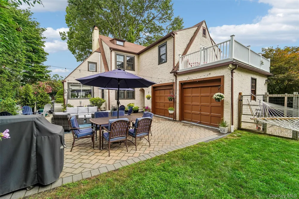 7 Parkview Court White Plains, NY 10603