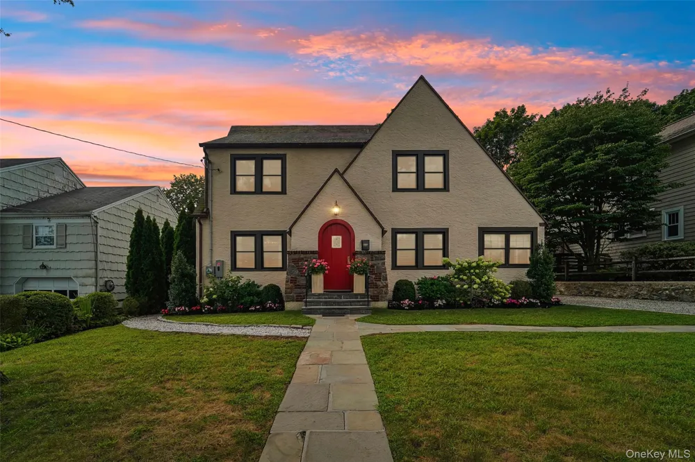 7 Parkview Court White Plains, NY 10603
