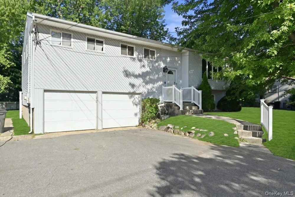 357 Town Line Road East Northport, NY 11731