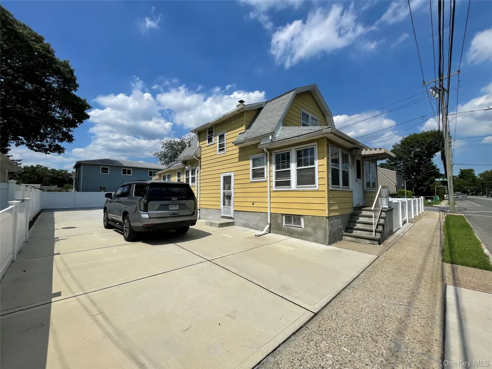 404 Baldwin Road Hempstead, NY 11550