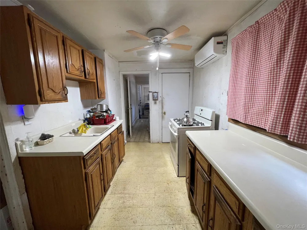 404 Baldwin Road Hempstead, NY 11550