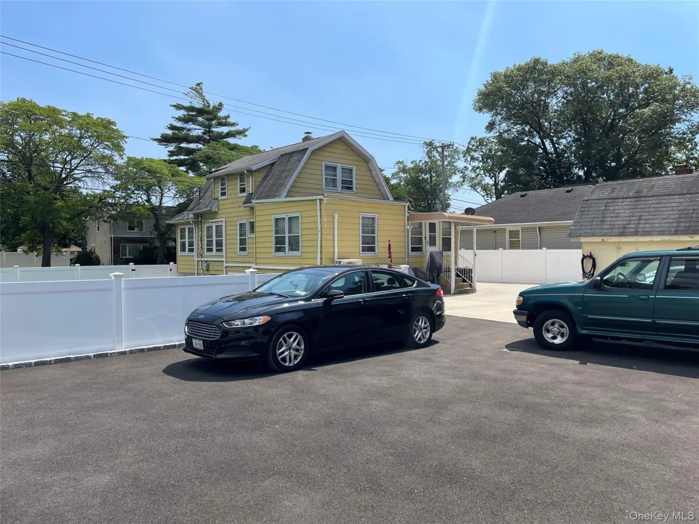 404 Baldwin Road Hempstead, NY 11550