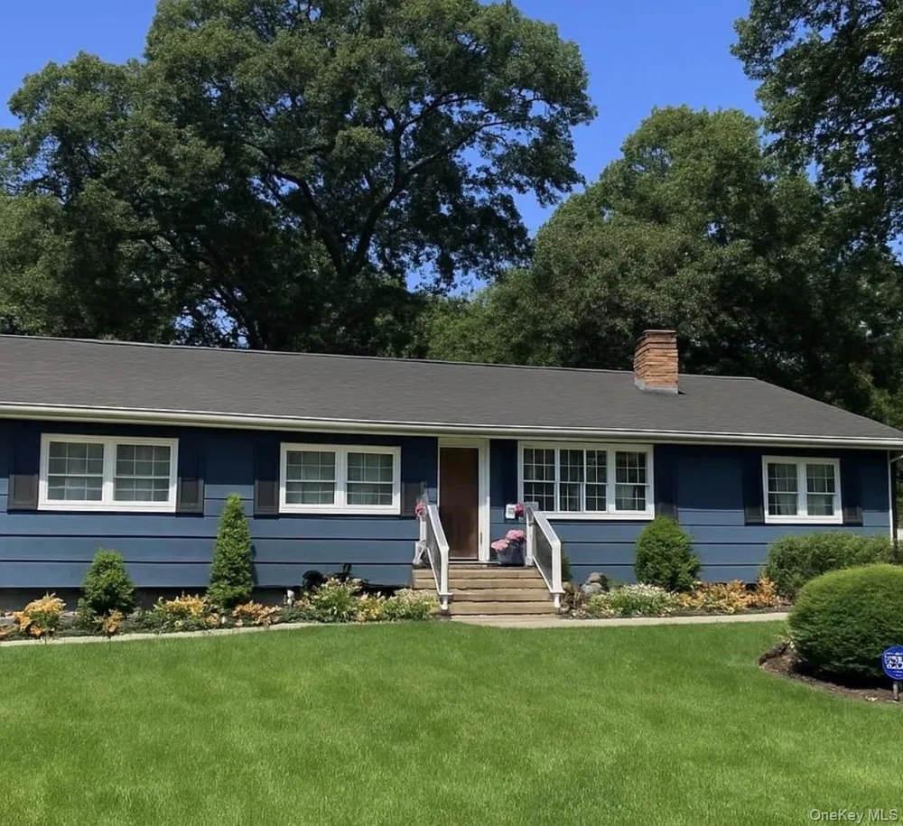 30 Marbeth Circle Miller Place, NY 11764