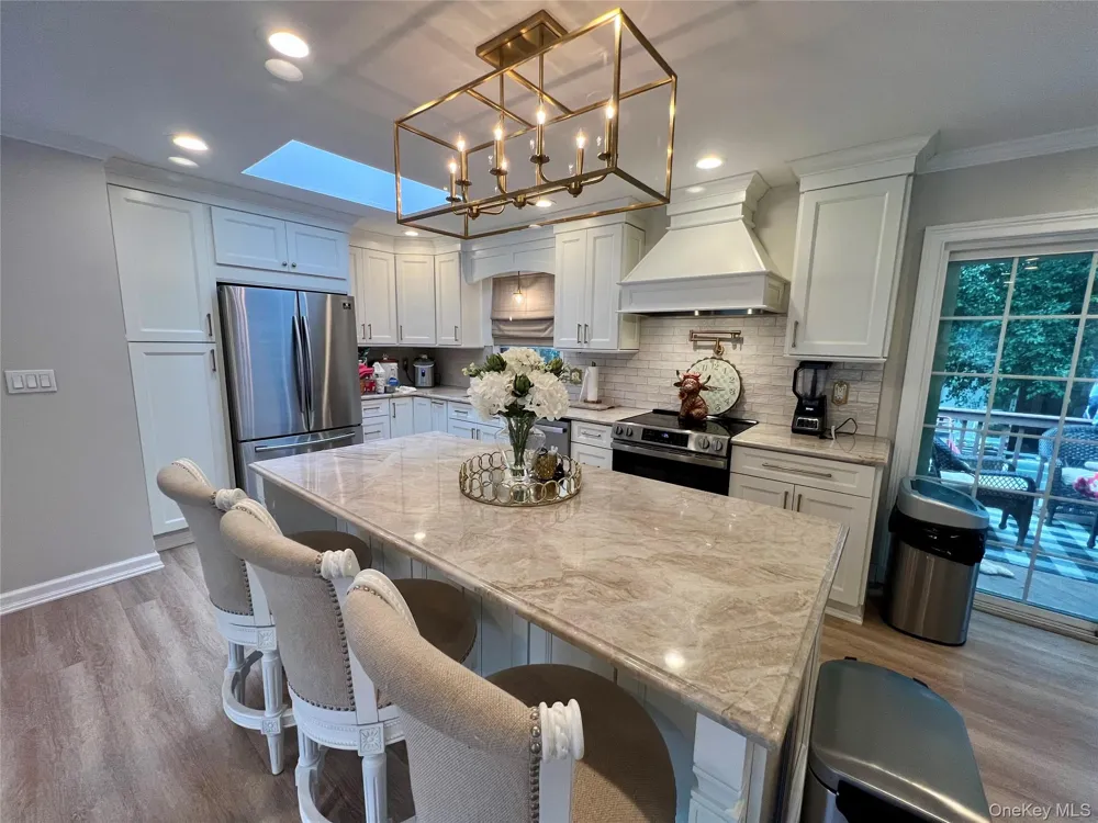 30 Marbeth Circle Miller Place, NY 11764