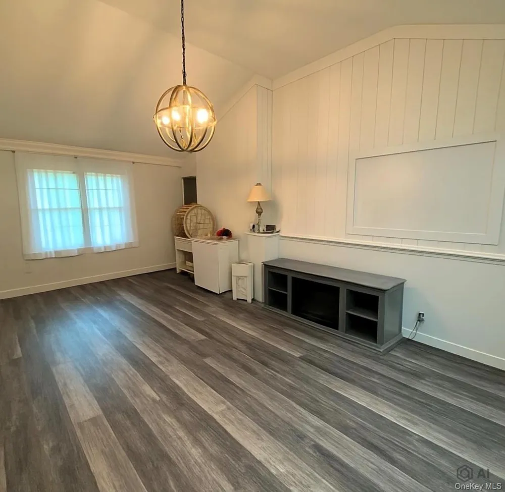 30 Marbeth Circle Miller Place, NY 11764