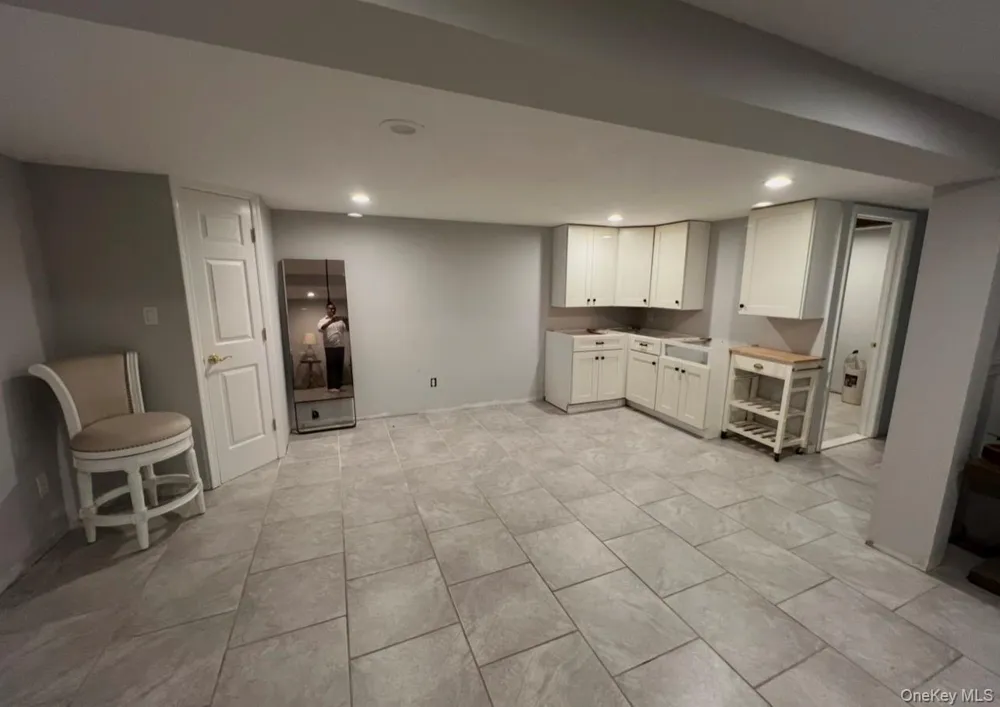 30 Marbeth Circle Miller Place, NY 11764