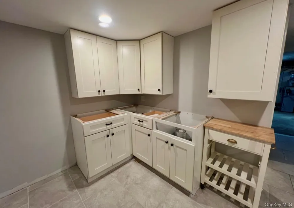 30 Marbeth Circle Miller Place, NY 11764
