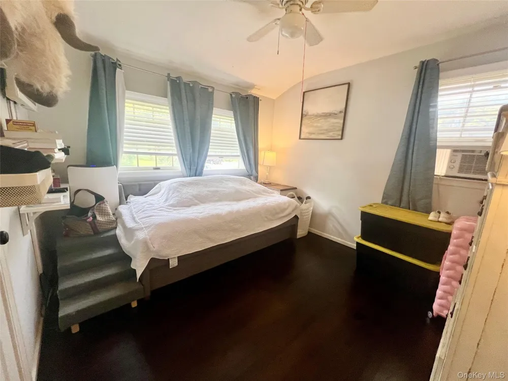 30 Marbeth Circle Miller Place, NY 11764