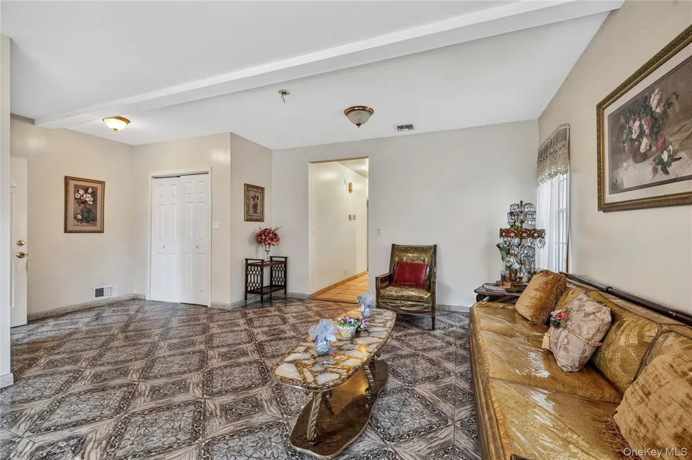 214 Avery Place Cedarhurst, NY 11516