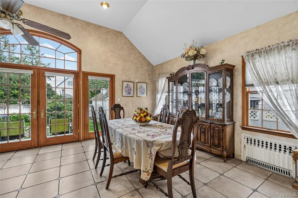214 Avery Place Cedarhurst, NY 11516