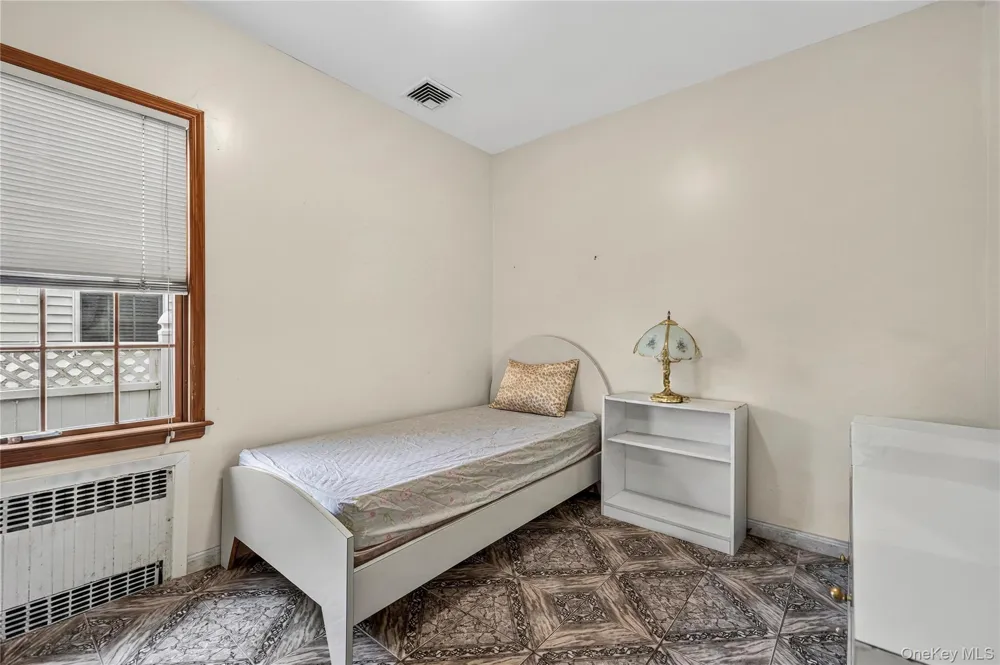 214 Avery Place Cedarhurst, NY 11516