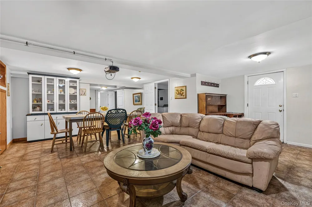 214 Avery Place Cedarhurst, NY 11516