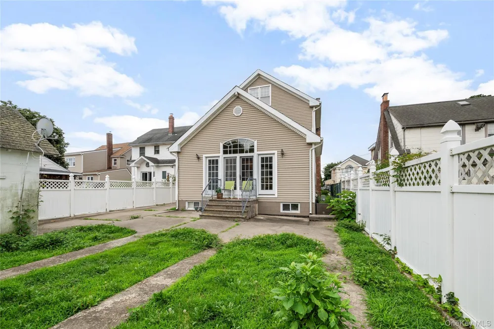 214 Avery Place Cedarhurst, NY 11516