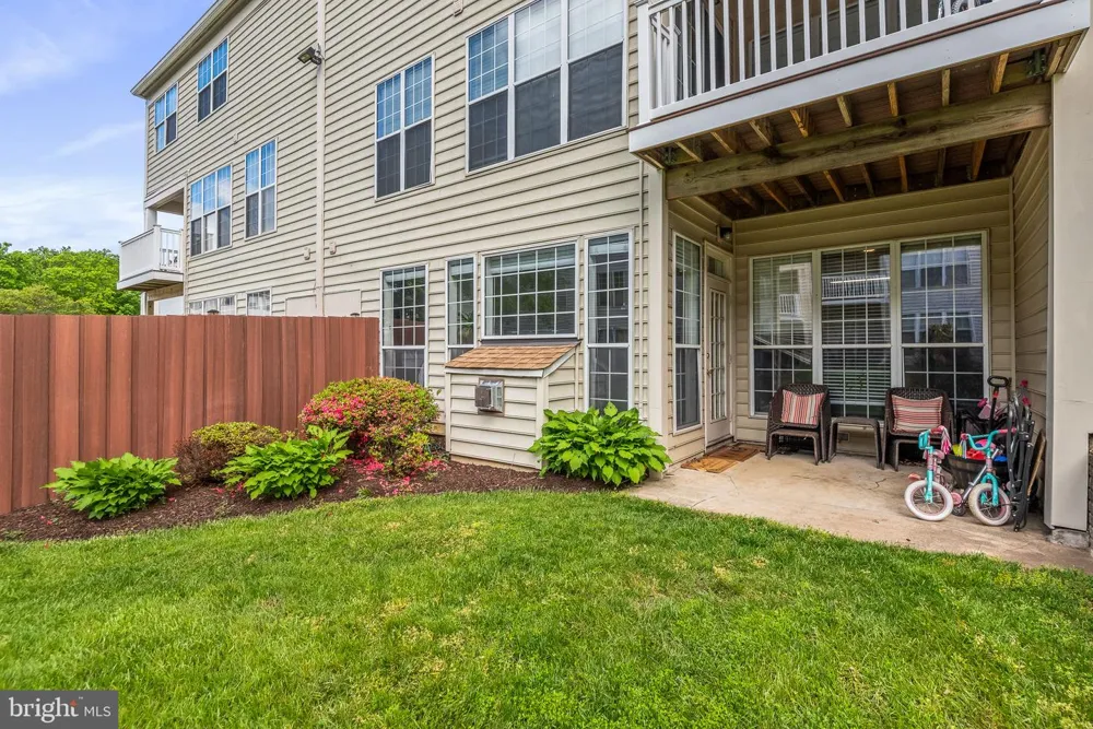8202 CATBIRD CIRCLE #101 Lorton, VA 22079