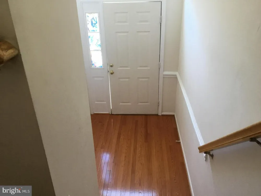 5271 BALLYCASTLE CIRCLE E Alexandria, VA 22315