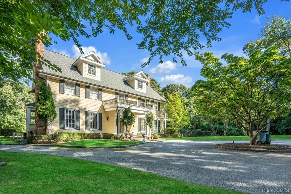 140 Cove Neck Road Oyster Bay, NY 11771