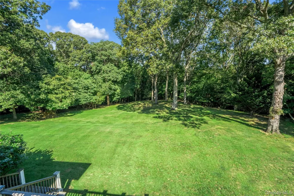 140 Cove Neck Road Oyster Bay, NY 11771
