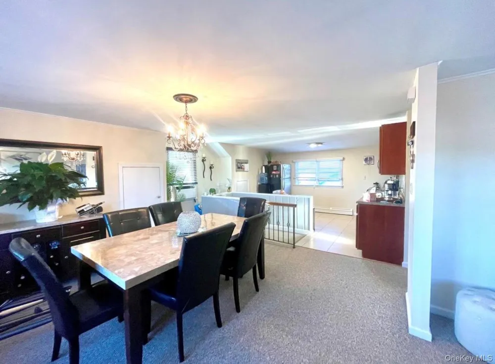 222 Centre Avenue Lindenhurst, NY 11757
