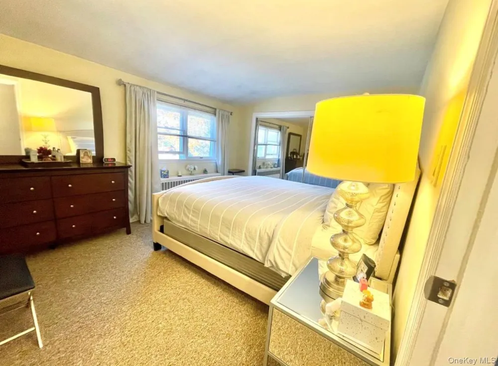 222 Centre Avenue Lindenhurst, NY 11757