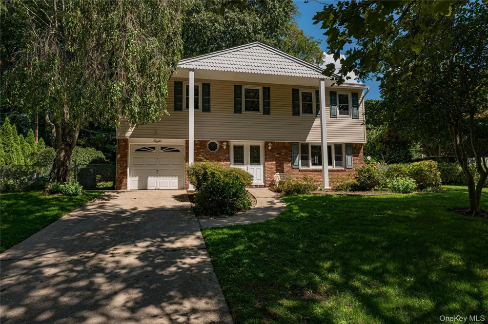 8 Salisbury Drive East Northport, NY 11731