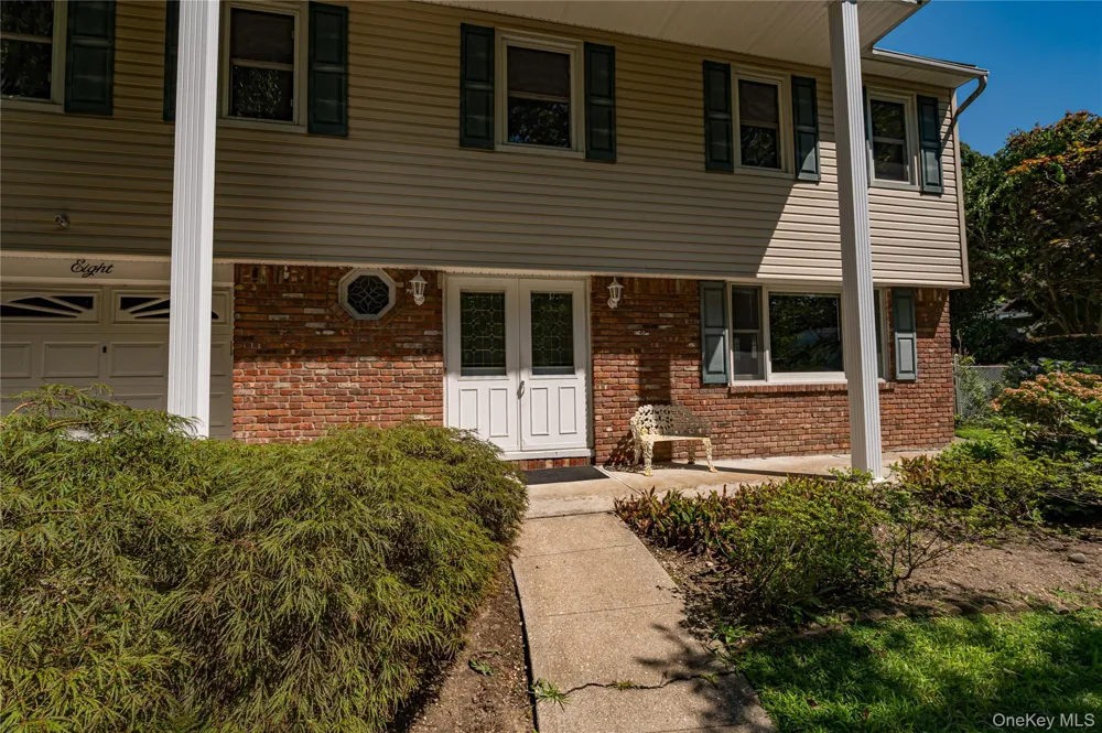 8 Salisbury Drive East Northport, NY 11731