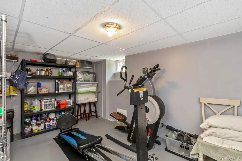 22 Sycamore Lane Commack, NY 11725
