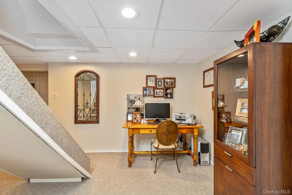 22 Sycamore Lane Commack, NY 11725