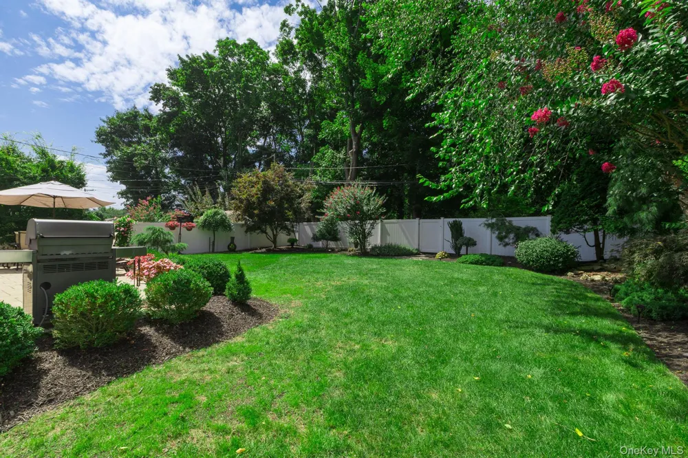 22 Sycamore Lane Commack, NY 11725