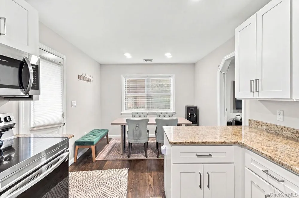 731 Muncey Road West Islip, NY 11795