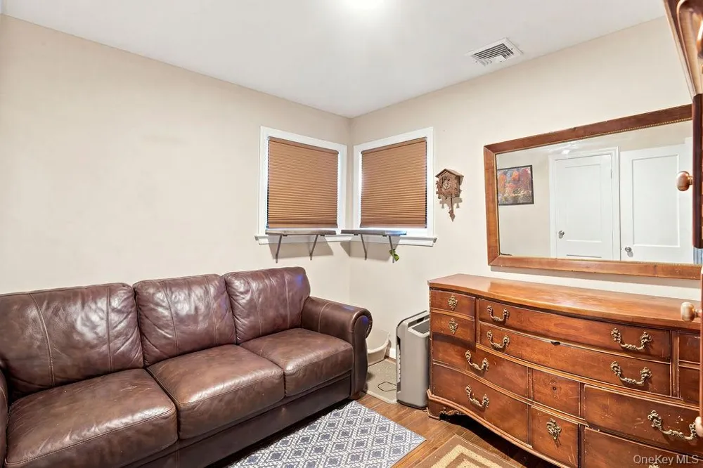 731 Muncey Road West Islip, NY 11795