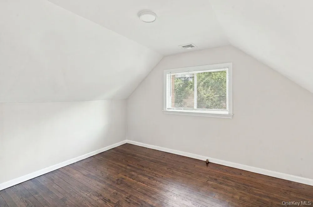 731 Muncey Road West Islip, NY 11795