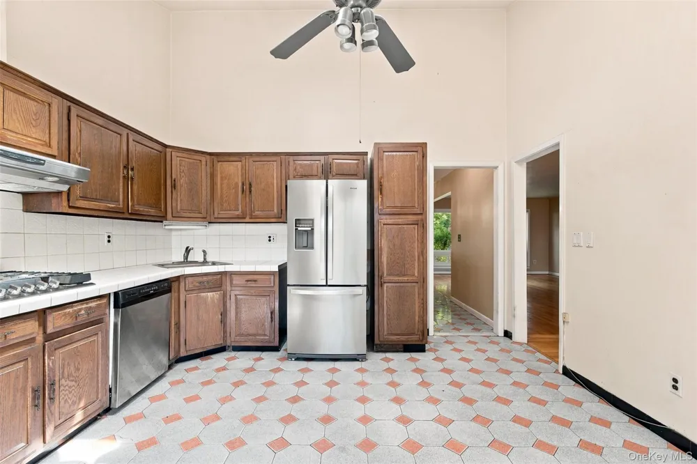 18 Bonaventure Avenue Ardsley, NY 10502
