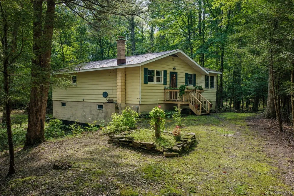 426 Potic Creek Road Coxsackie, NY 12051