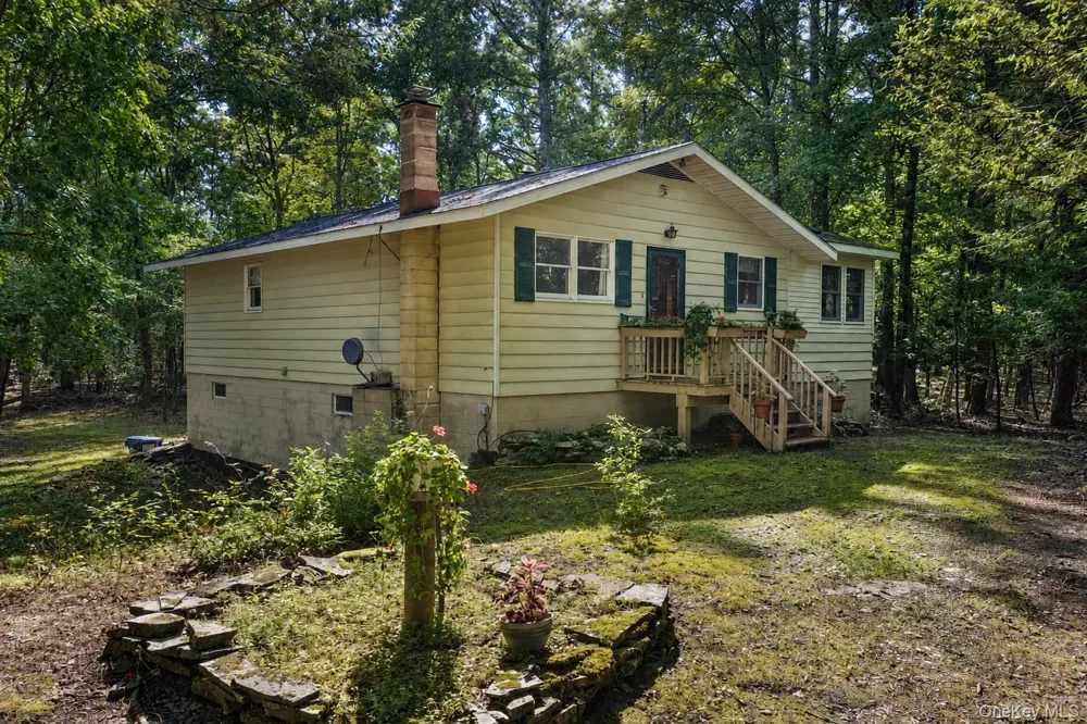 426 Potic Creek Road Coxsackie, NY 12051