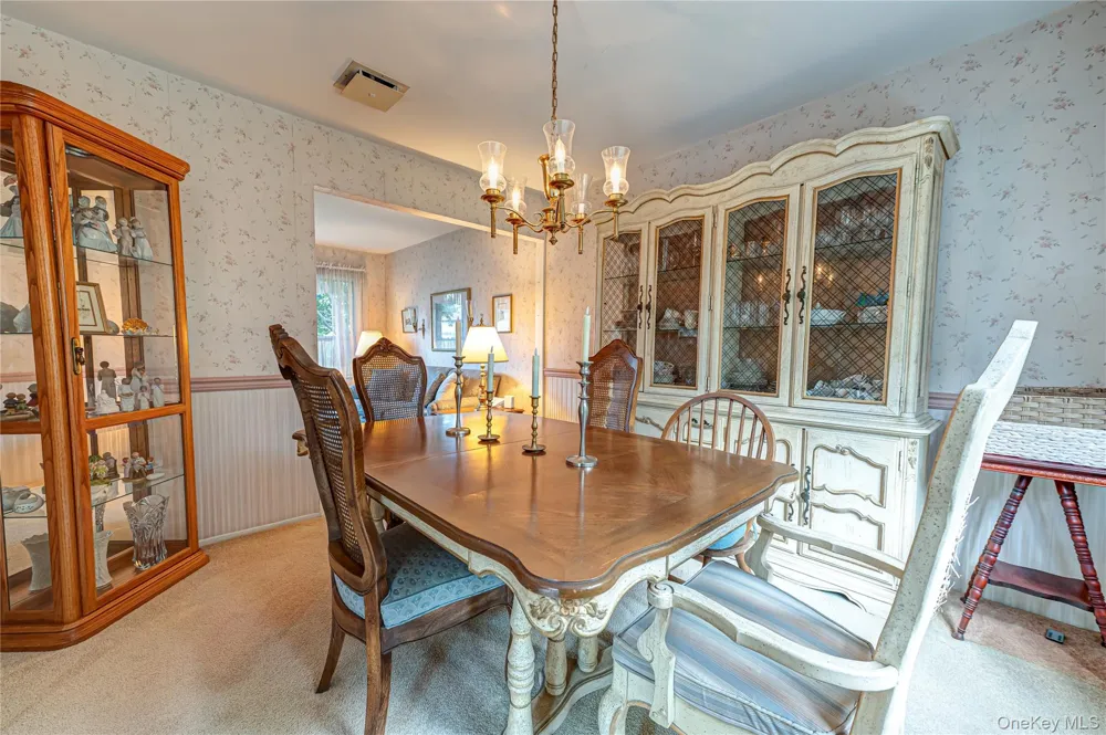 607 7th Avenue East Northport, NY 11731