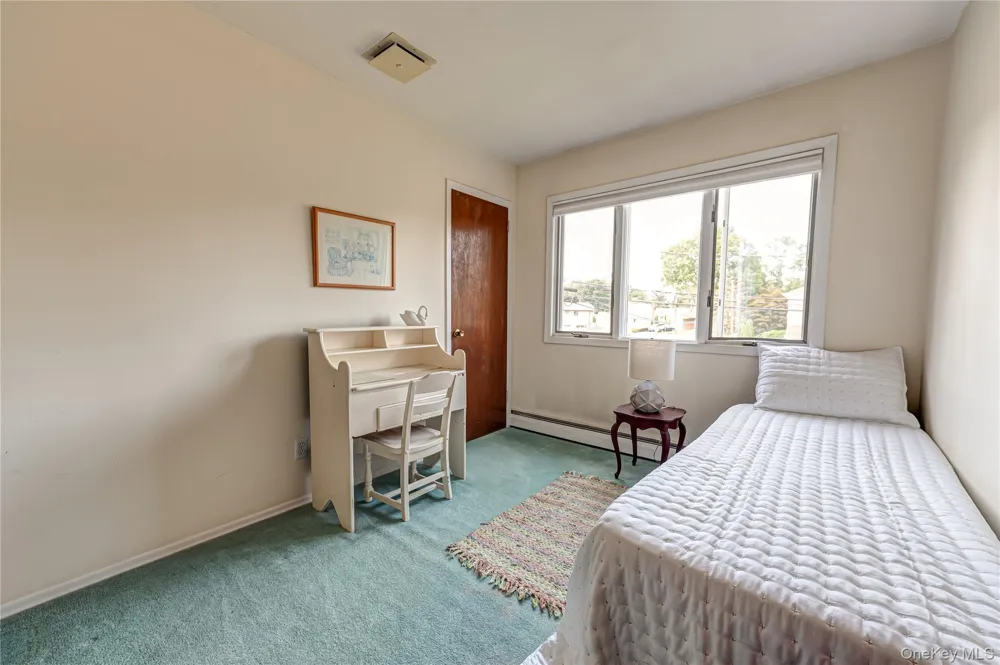 607 7th Avenue East Northport, NY 11731