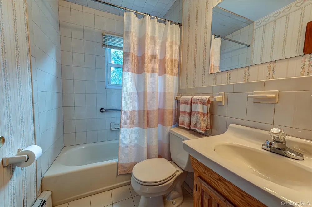 607 7th Avenue East Northport, NY 11731