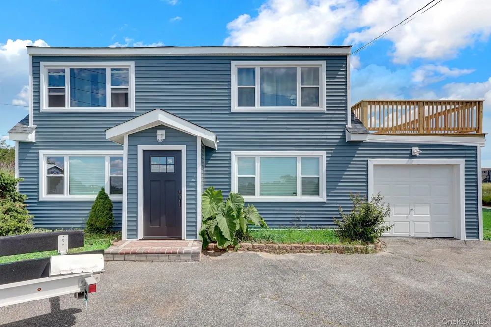 295 Bergen Avenue West Babylon, NY 11704