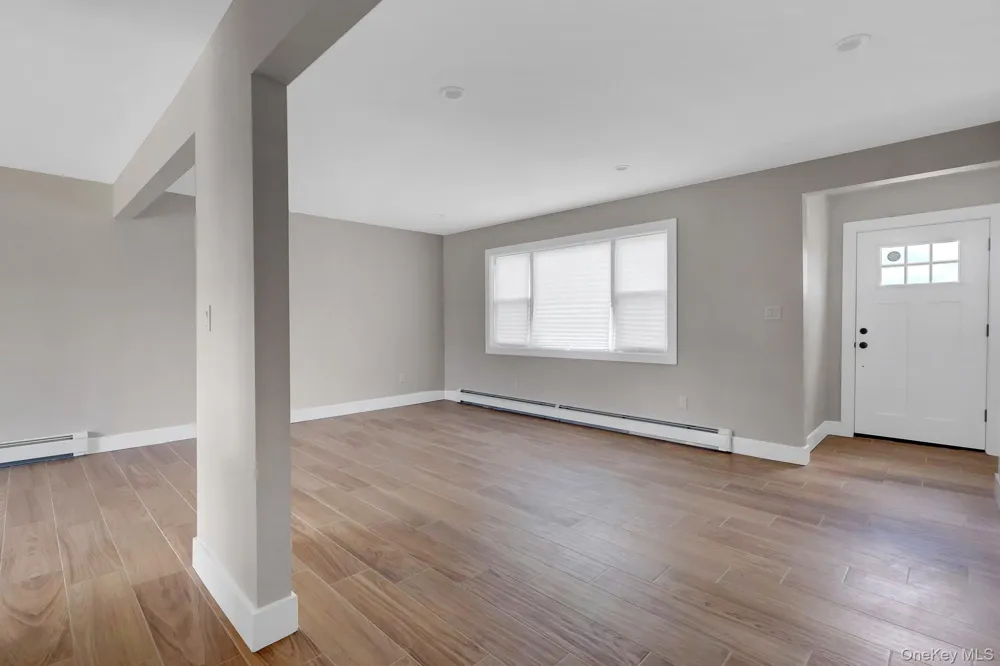 295 Bergen Avenue West Babylon, NY 11704